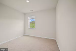 526 Buckeye Dr, Shenandoah Junction, WV 25442 - Photo 11