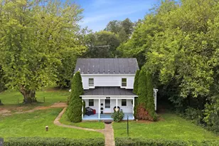 729 Rippon Village Dr, Charles Town, WV 25414 - Photo 13