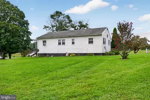 9005 Charles Town Rd, Charles Town, WV 25414 - Photo 11