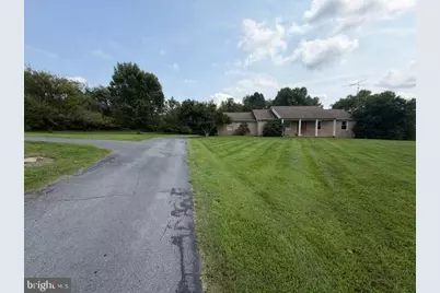 274 Dogwood Manor Drive, Shenandoah Junction, WV 25442 - Photo 5
