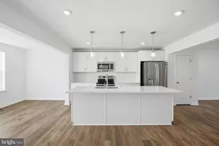 111 Bolingbroke Wy, Charles Town, WV 25414 - Photo 5