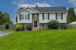 28 Roger Ct, Ranson, WV 25438 - Photo 3