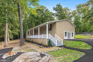 194 Black Cub Run Ln, Harpers Ferry, WV 25425 - Photo 1