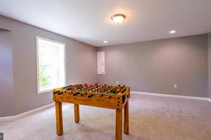 308 Braddock St, Charles Town, WV 25414 - Photo 35