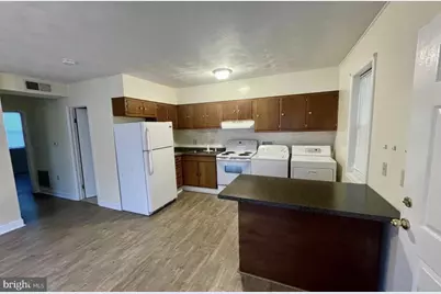 211 N Church Street #1, Charles Town, WV 25414 - Photo 3