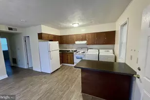 211 N Church St, Charles Town, WV 25414 - Photo 3