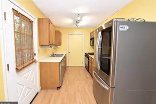 587 Gray Fox Rd, Harpers Ferry, WV 25425 - Photo 11