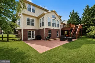 422 Sawgrass Dr, Charles Town, WV 25414 - Photo 5