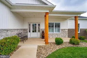 1202 Chinkapin Oak Trl, Morgantown, WV 26501 - Photo 3