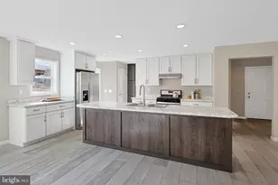 1525 Beacon St, Keyser, WV 26726 - Photo 9