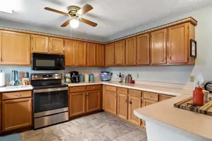 25 S Hummingbird St, Keyser, WV 26726 - Photo 11