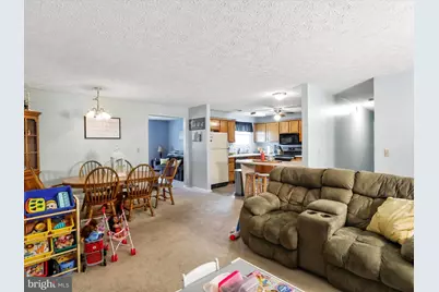 25 S Hummingbird Street, Keyser, WV 26726 - Photo 9