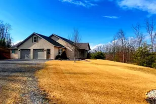 956 S Lakewood Dr, Ridgeley, WV 26753 - Photo 3