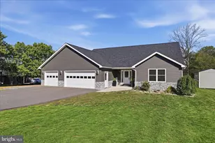41 Leota St, Fort Ashby, WV 26719 - Photo 3