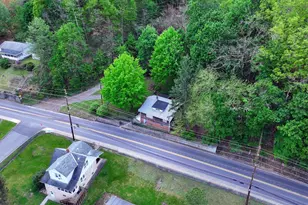 460 Armstrong St, Keyser, WV 26726 - Photo 9