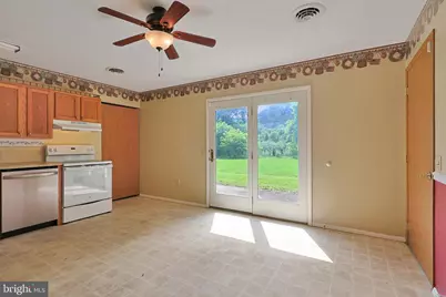 10 N Hummingbird Street, Keyser, WV 26726 - Photo 9
