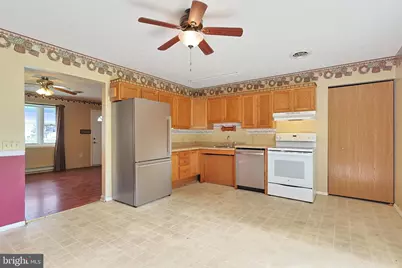10 N Hummingbird Street, Keyser, WV 26726 - Photo 9