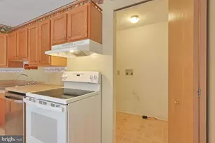 10 N Hummingbird St, Keyser, WV 26726 - Photo 11