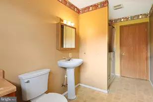 10 N Hummingbird St, Keyser, WV 26726 - Photo 17