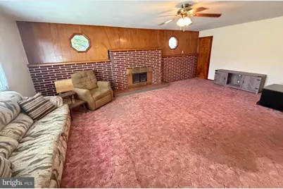 146 E Street, Keyser, WV 26726 - Photo 3