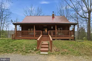 412 Hideaway Ln, Berkeley Springs, WV 25411 - Photo 1