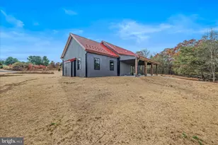 237 Foggy Bottom Ln, Berkeley Springs, WV 25411 - Photo 15