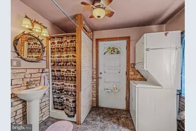 687 S Washington Street, Berkeley Springs, WV 25411 - Photo 17