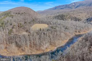 272 Tonoloway Point Cir, Great Cacapon, WV 25422 - Photo 5