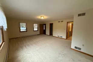 992 Silver Ln, Berkeley Springs, WV 25411 - Photo 13