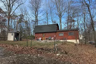 692 Plum Tree Ln, Berkeley Springs, WV 25411 - Photo 11