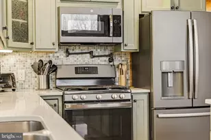 388 Bobcat Dr, Berkeley Springs, WV 25411 - Photo 9