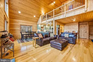 388 Bobcat Dr, Berkeley Springs, WV 25411 - Photo 5