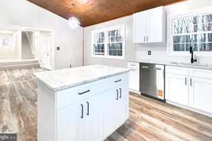 308 Greenwoods Dr, Berkeley Springs, WV 25411 - Photo 5