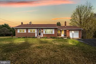 1635 Fairview Dr, Berkeley Springs, WV 25411 - Photo 1