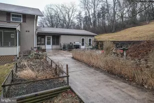 5091 Fairview Dr, Berkeley Springs, WV 25411 - Photo 13