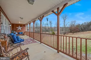 1636 Eckerd Ln, Berkeley Springs, WV 25411 - Photo 7