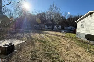 558 Martinsburg Rd, Berkeley Springs, WV 25411 - Photo 5