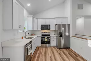 232 Oak Hill Rd, Berkeley Springs, WV 25411 - Photo 9