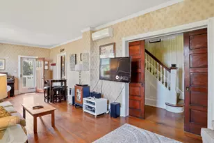 1048 Fairview Dr, Berkeley Springs, WV 25411 - Photo 9