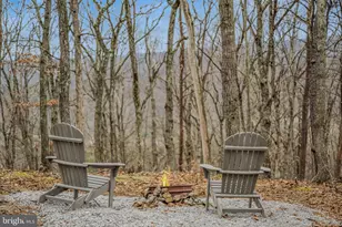 830 Wisteria Ln, Berkeley Springs, WV 25411 - Photo 3