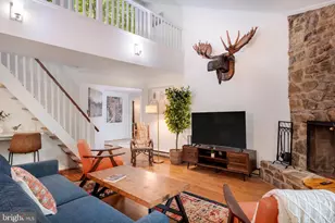 18 Bobcat Ct, Berkeley Springs, WV 25411 - Photo 3