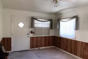 322 S Laurel Ave, Berkeley Springs, WV 25411 - Photo 9