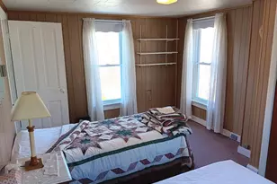 322 S Laurel Ave, Berkeley Springs, WV 25411 - Photo 17