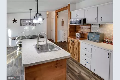 516 Roberts Road, Great Cacapon, WV 25422 - Photo 17