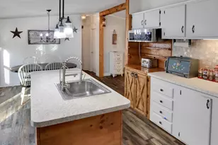 516 Roberts Rd, Great Cacapon, WV 25422 - Photo 17