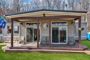 516 Roberts Rd, Great Cacapon, WV 25422 - Photo 5