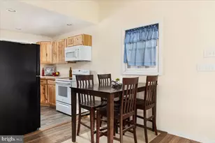 179 Persimmon Tree Ln, Hedgesville, WV 25427 - Photo 9