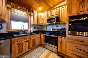 10 Jordan Hollow Ln, Berkeley Springs, WV 25411 - Photo 19