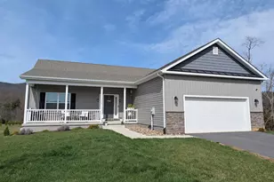 117 Mickey Mantle Ct, Berkeley Springs, WV 25411 - Photo 1