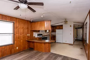 204 Goller Hills Ln, Hedgesville, WV 25427 - Photo 9